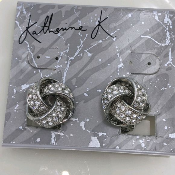 ✨3 for 25✨Katherine K Rhinestone Clip Earrings NWT - Picture 1 of 8